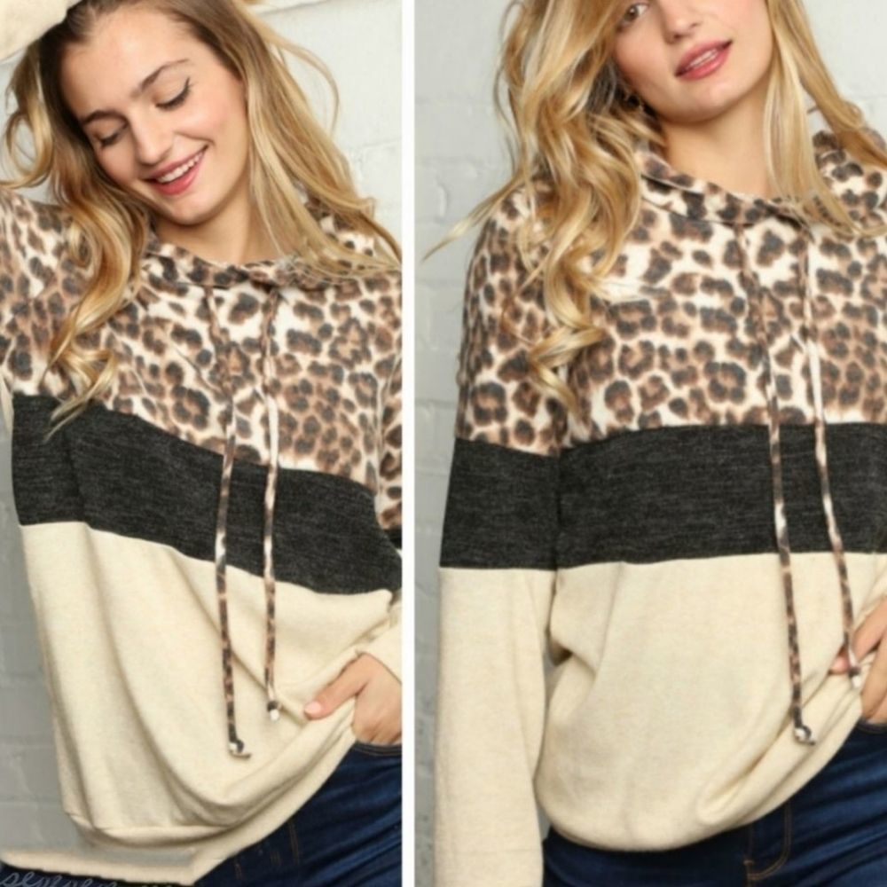 Cream Animal Print Color Block Hoodie - Picture 3 of 3